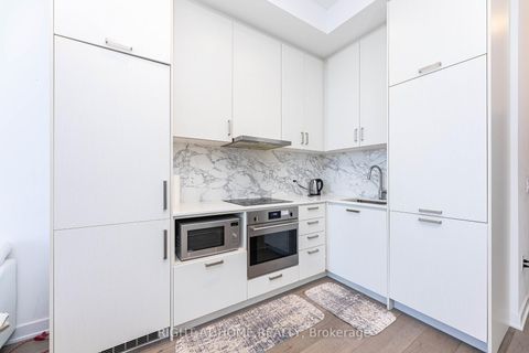 Photo 15 at 212 - 60 Honeycrisp Crescent, Vaughan Corporate Centre, Vaughan