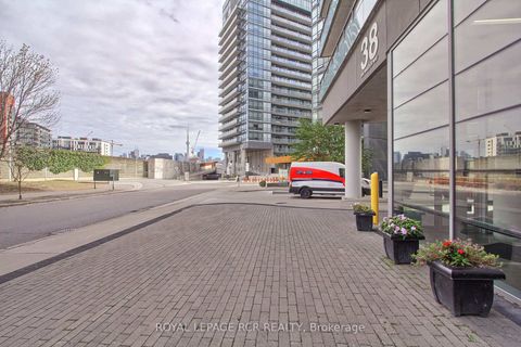 Photo 2 at 623 - 38 Joe Shuster Way, South Parkdale, Toronto