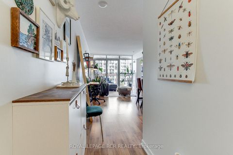 Photo 8 at 623 - 38 Joe Shuster Way, South Parkdale, Toronto