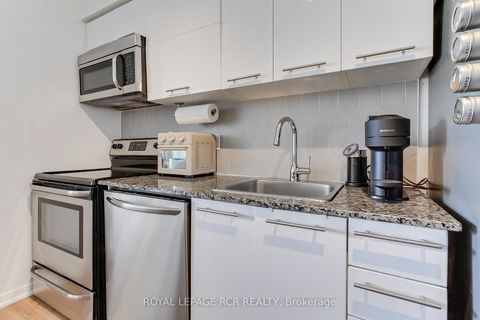 Photo 12 at 623 - 38 Joe Shuster Way, South Parkdale, Toronto