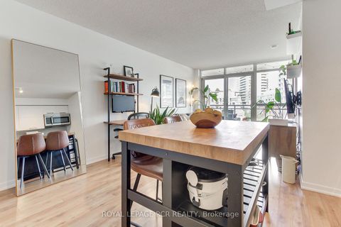 Photo 13 at 623 - 38 Joe Shuster Way, South Parkdale, Toronto