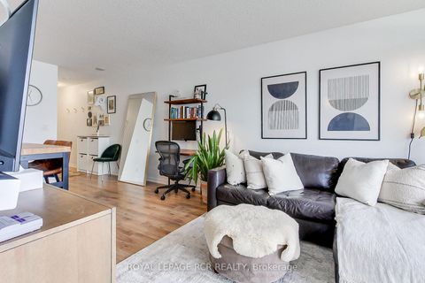 Photo 18 at 623 - 38 Joe Shuster Way, South Parkdale, Toronto