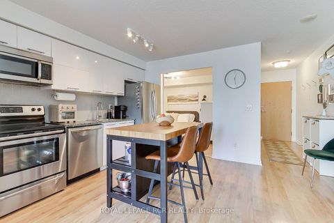 Photo 20 at 623 - 38 Joe Shuster Way, South Parkdale, Toronto