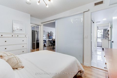 Photo 23 at 623 - 38 Joe Shuster Way, South Parkdale, Toronto