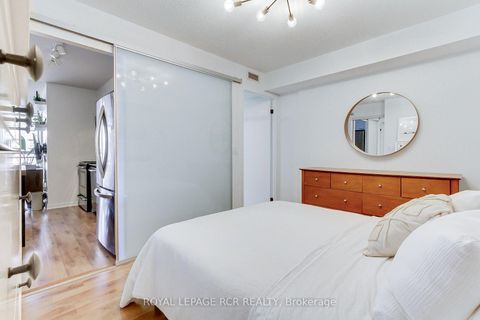 Photo 24 at 623 - 38 Joe Shuster Way, South Parkdale, Toronto