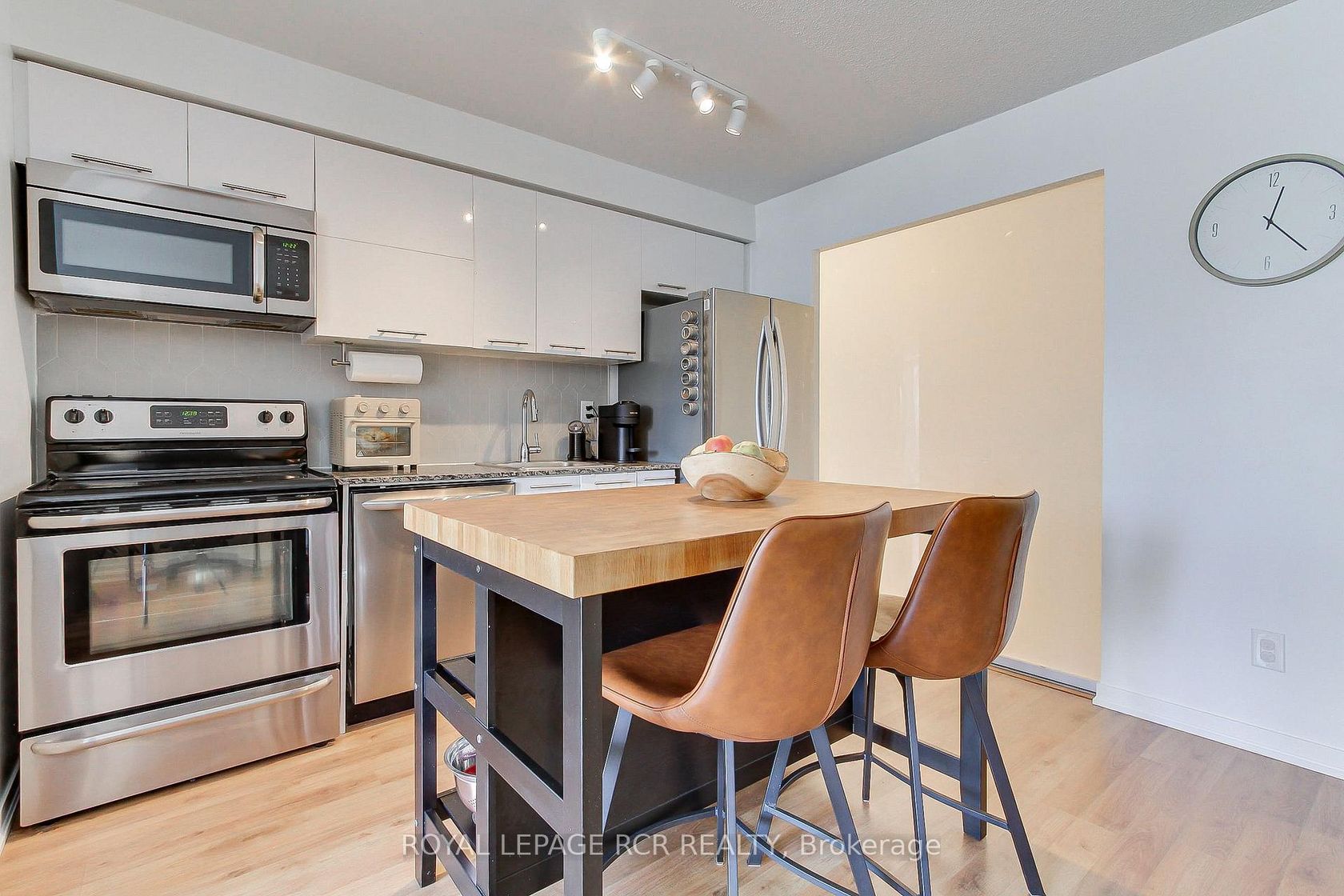 Photo 11 at 623 - 38 Joe Shuster Way, South Parkdale, Toronto Photo 11 at 623 - 38 Joe Shuster Way, South Parkdale, Toronto