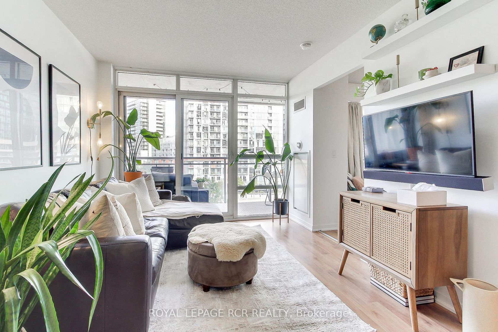 Photo 17 at 623 - 38 Joe Shuster Way, South Parkdale, Toronto Photo 17 at 623 - 38 Joe Shuster Way, South Parkdale, Toronto