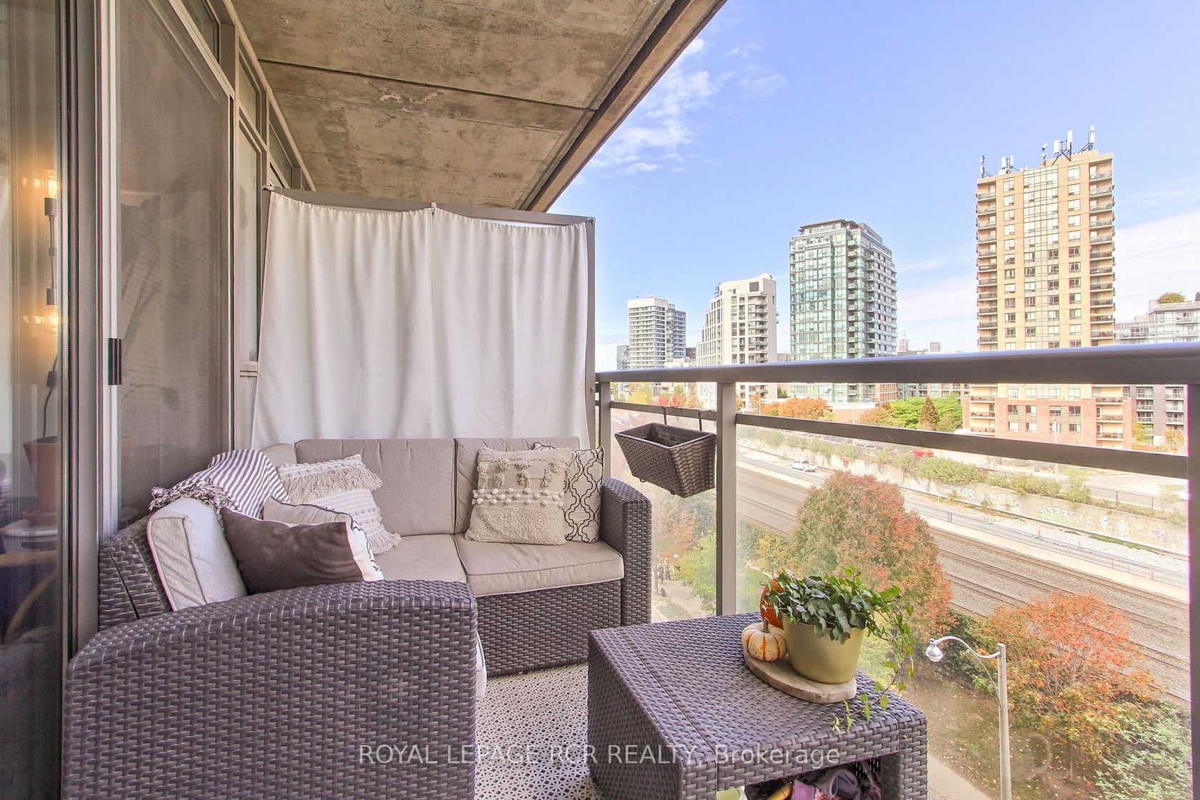 Photo 33 at 623 - 38 Joe Shuster Way, South Parkdale, Toronto Photo 33 at 623 - 38 Joe Shuster Way, South Parkdale, Toronto