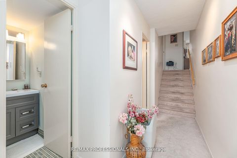 Photo 13 at 907 - 11 Wincott Drive, The Westway, Toronto