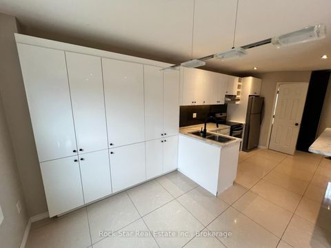 Photo 3 at 27 Delaney Crescent, Northwest, Barrie