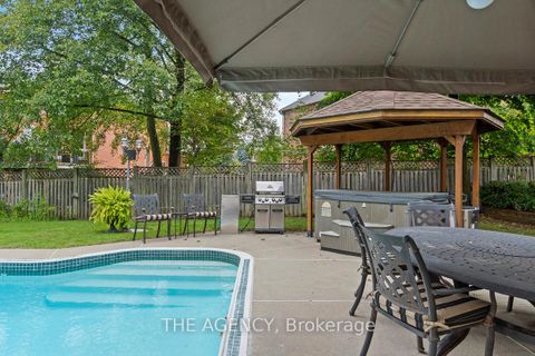 Photo 33 at 178 Millpond Court, Mill Pond, Richmond Hill