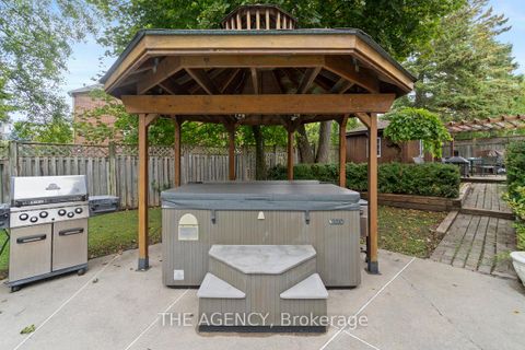 Photo 34 at 178 Millpond Court, Mill Pond, Richmond Hill