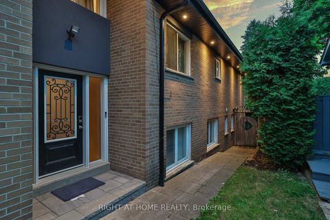 Photo 4 at 40 Heathview Avenue, Bayview Village, Toronto