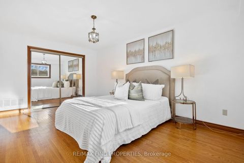 Photo 31 at 16 Mcdonald Avenue, Oakridge, Toronto