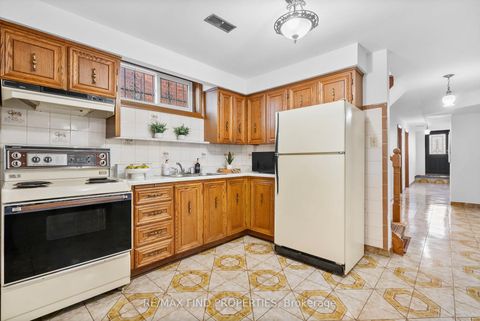 Photo 38 at 16 Mcdonald Avenue, Oakridge, Toronto