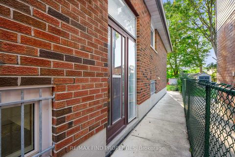 Photo 46 at 16 Mcdonald Avenue, Oakridge, Toronto