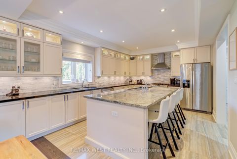 Photo 14 at 108 Hambly Avenue, King City, King