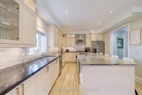 Photo 15 at 108 Hambly Avenue, King City, King
