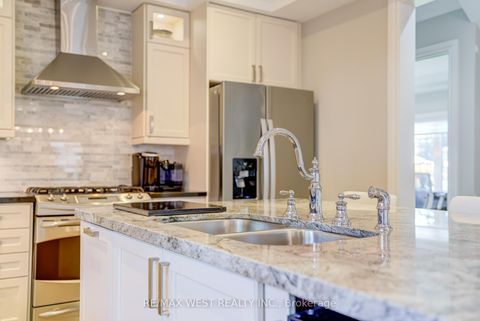 Photo 16 at 108 Hambly Avenue, King City, King