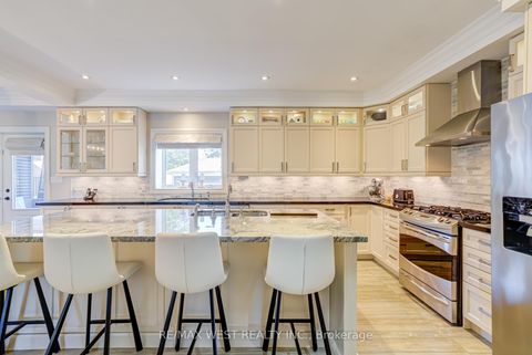 Photo 17 at 108 Hambly Avenue, King City, King