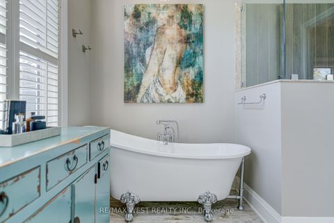 Photo 33 at 108 Hambly Avenue, King City, King
