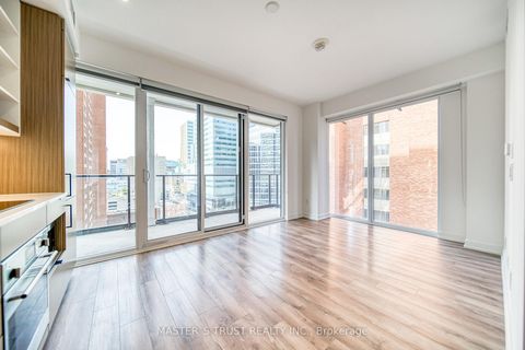 Photo 2 at 916 - 20 Edward Street, Bay Street Corridor, Toronto