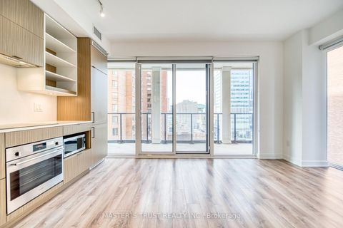 Photo 7 at 916 - 20 Edward Street, Bay Street Corridor, Toronto