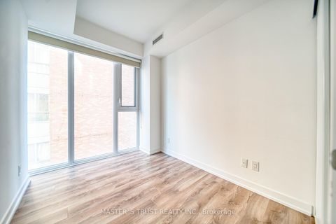 Photo 13 at 916 - 20 Edward Street, Bay Street Corridor, Toronto