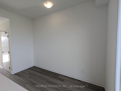 Photo 6 at 502 - 9 Steckley House Lane, Rural Richmond Hill, Richmond Hill