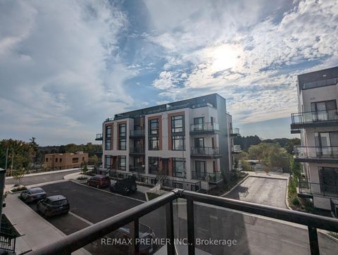 Photo 10 at 502 - 9 Steckley House Lane, Rural Richmond Hill, Richmond Hill