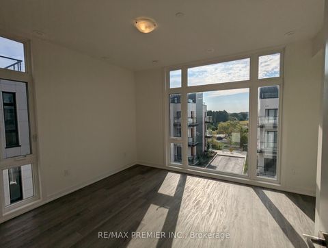 Photo 11 at 502 - 9 Steckley House Lane, Rural Richmond Hill, Richmond Hill