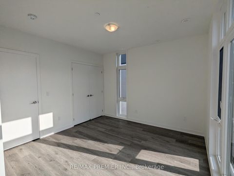 Photo 12 at 502 - 9 Steckley House Lane, Rural Richmond Hill, Richmond Hill