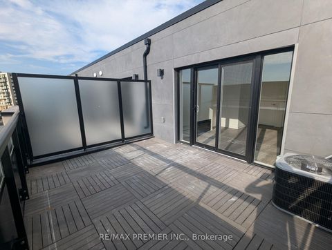 Photo 21 at 502 - 9 Steckley House Lane, Rural Richmond Hill, Richmond Hill