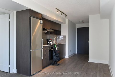 Photo 8 at 3010 - 7 Mabelle Avenue, City Centre West, Toronto