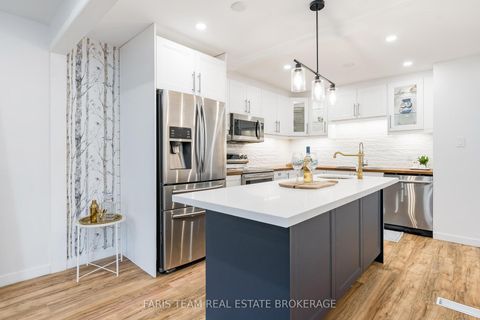 Photo 6 at 4B Oak Street, Wellington, Barrie