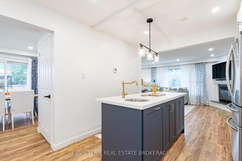 Photo 10 at 4B Oak Street, Wellington, Barrie