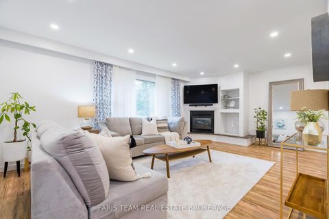 Photo 13 at 4B Oak Street, Wellington, Barrie