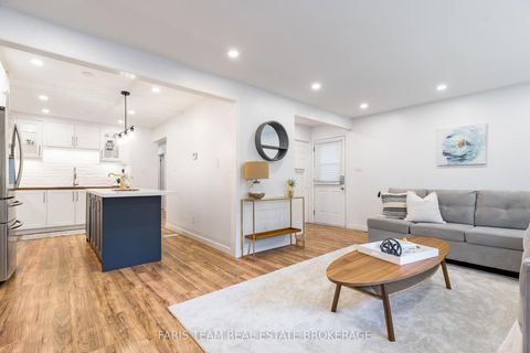 Photo 17 at 4B Oak Street, Wellington, Barrie