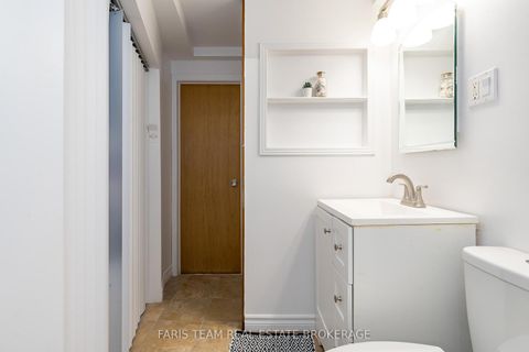 Photo 28 at 4B Oak Street, Wellington, Barrie