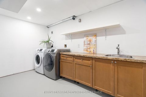 Photo 31 at 4B Oak Street, Wellington, Barrie