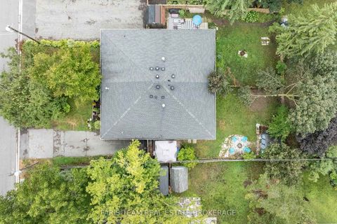 Photo 42 at 4B Oak Street, Wellington, Barrie