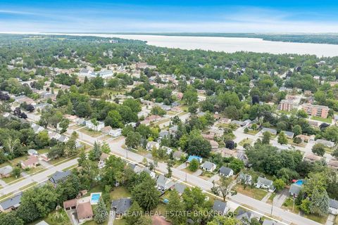 Photo 44 at 4B Oak Street, Wellington, Barrie