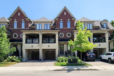 Photo 3 at 71 DRYDEN Way N, Richview, Toronto