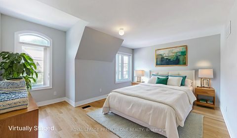 Photo 6 at 71 DRYDEN Way N, Richview, Toronto