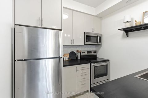 Photo 11 at 208 - 80 Aspen Springs Drive, Bowmanville, Clarington