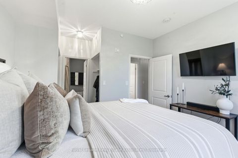 Photo 21 at 208 - 80 Aspen Springs Drive, Bowmanville, Clarington