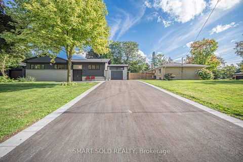 Photo 3 at 158 Park Avenue, Central Newmarket, Newmarket