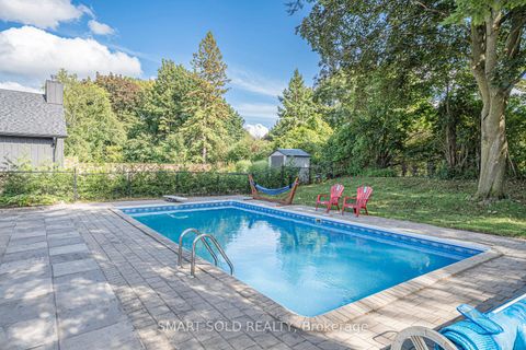 Photo 7 at 158 Park Avenue, Central Newmarket, Newmarket