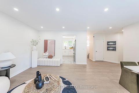 Photo 18 at 158 Park Avenue, Central Newmarket, Newmarket