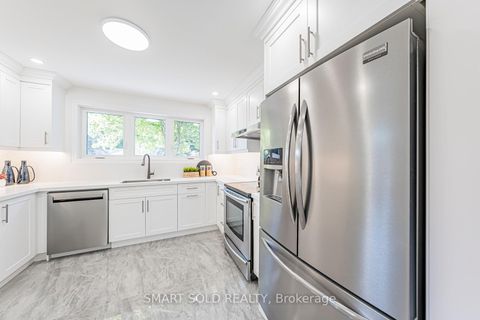 Photo 22 at 158 Park Avenue, Central Newmarket, Newmarket